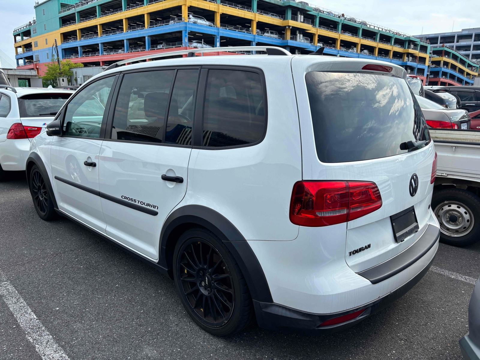 2013 VOLKSWAGEN GOLF TOURAN