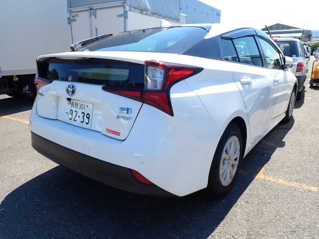 2021 TOYOTA PRIUS 4 auction-graded Japanese used car for sale export to United Kingdom 