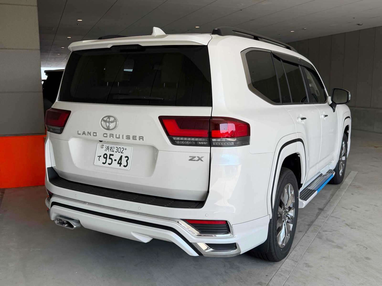 2026 TOYOTA LAND CRUISER S auction-graded Japanese used car for sale export to United Kingdom 