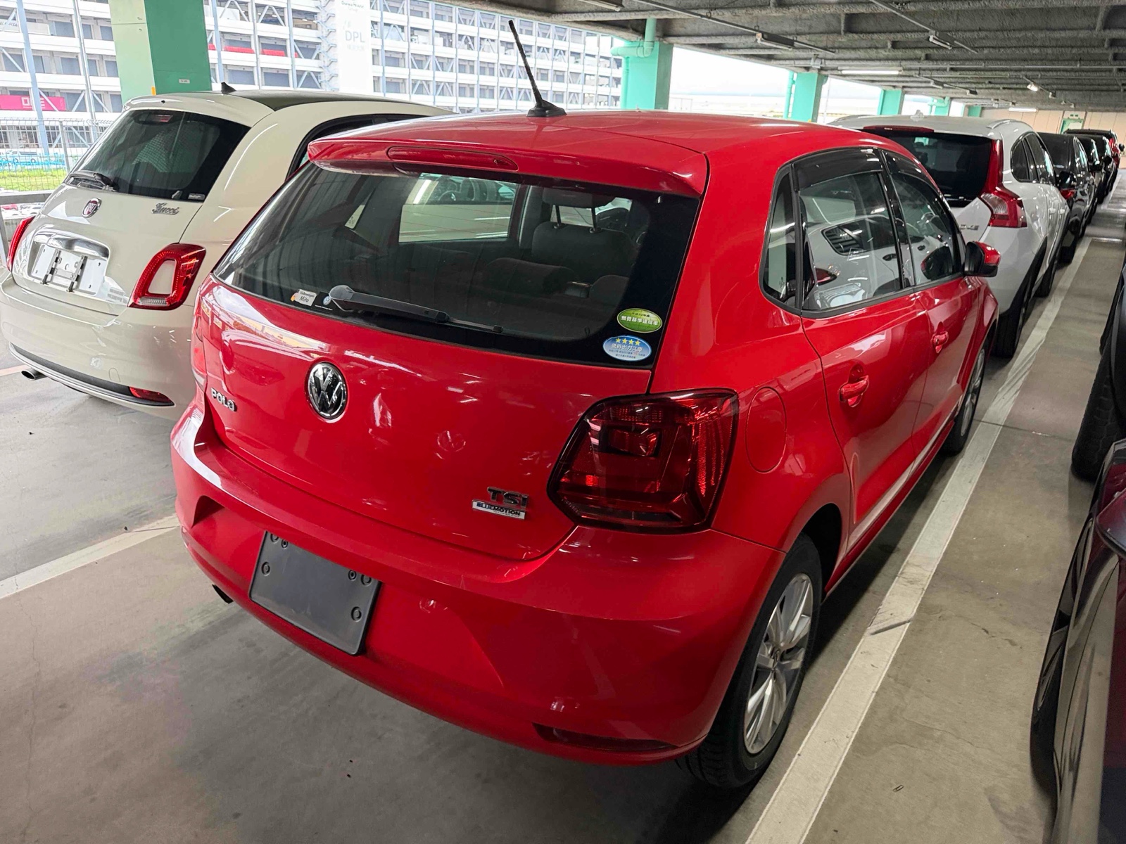 2016 VOLKSWAGEN POLO