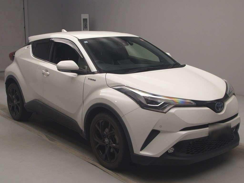 2019 TOYOTA C-HR 4 auction-graded Japanese used car for sale export to United Kingdom 