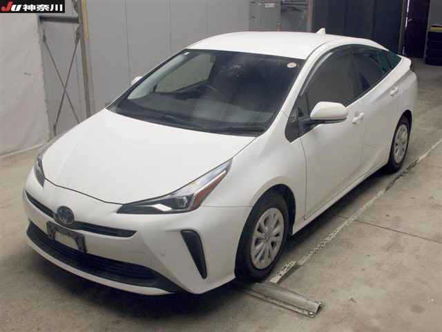 2021 TOYOTA PRIUS 4 auction-graded Japanese used car for sale export to United Kingdom 