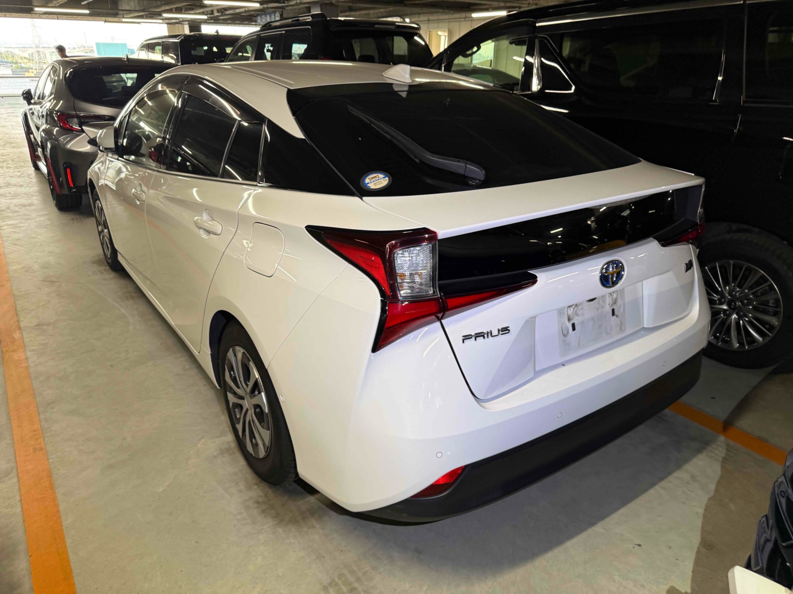 2022 TOYOTA PRIUS 3.5 auction-graded Japanese used car for sale export to United Kingdom 