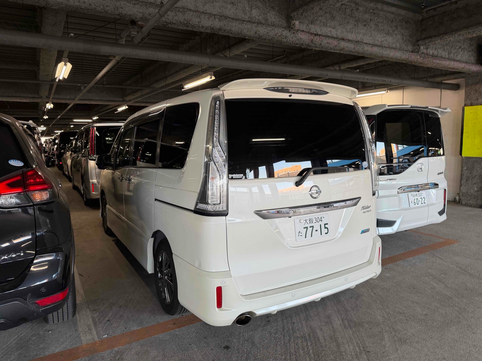 2015 NISSAN SERENA