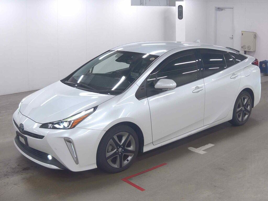 2021 TOYOTA PRIUS 4.5 auction-graded Japanese used car for sale export to Ireland 