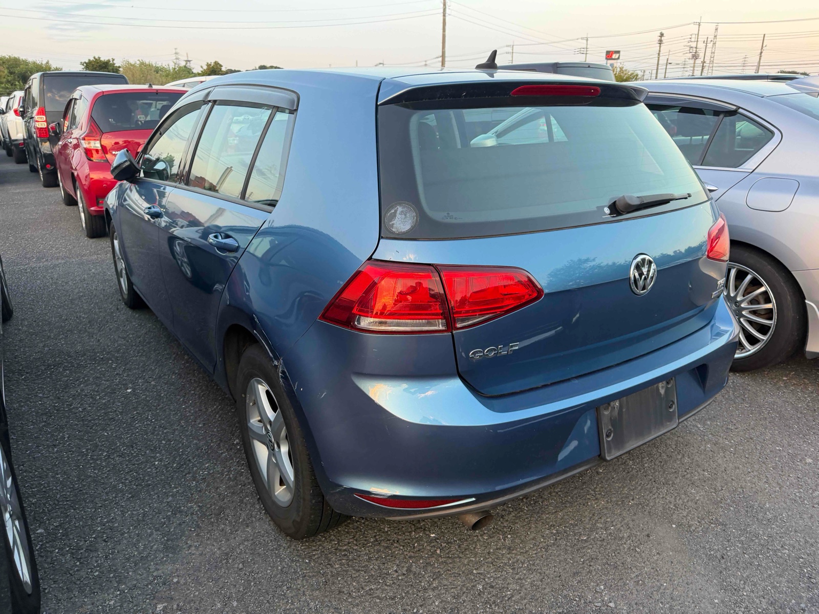 2014 VOLKSWAGEN GOLF 4 auction-graded Japanese used car for sale export to United Kingdom 