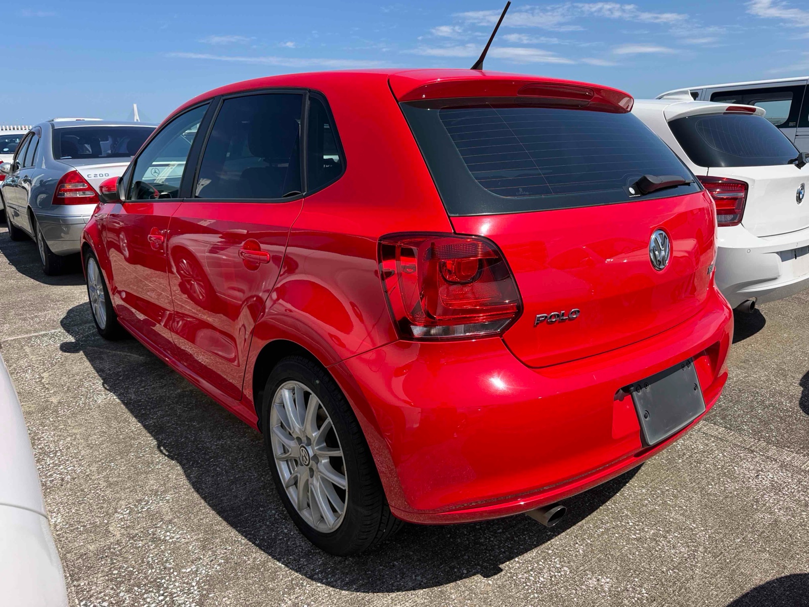 2011 VOLKSWAGEN POLO