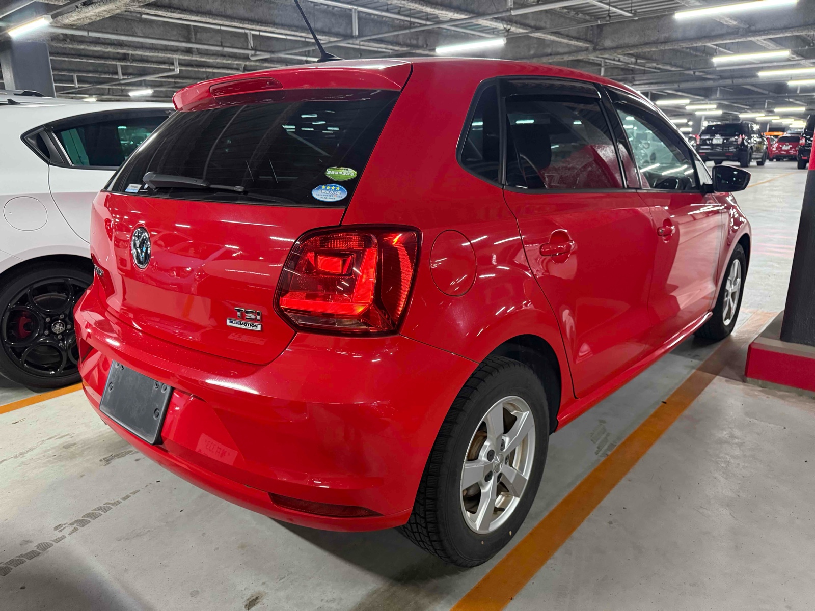 2016 VOLKSWAGEN POLO