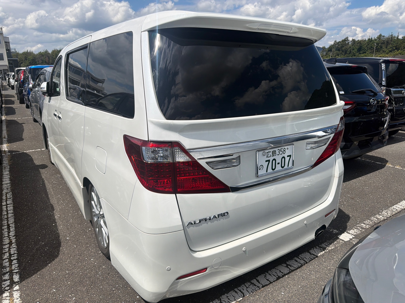 2013 TOYOTA ALPHARD 3.5 auction-graded Japanese used car for sale export to United Kingdom 