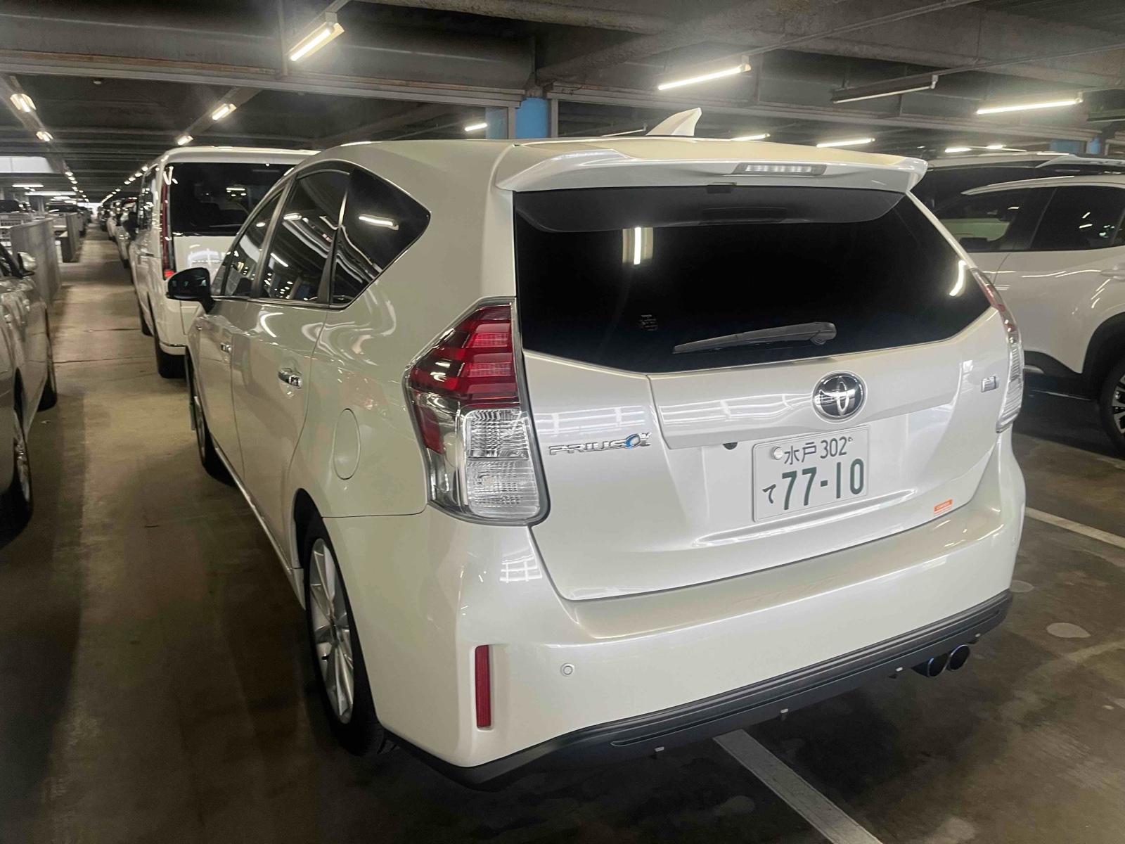 2020 TOYOTA PRIUS ALPHA 4 auction-graded Japanese used car for sale export to United Kingdom 