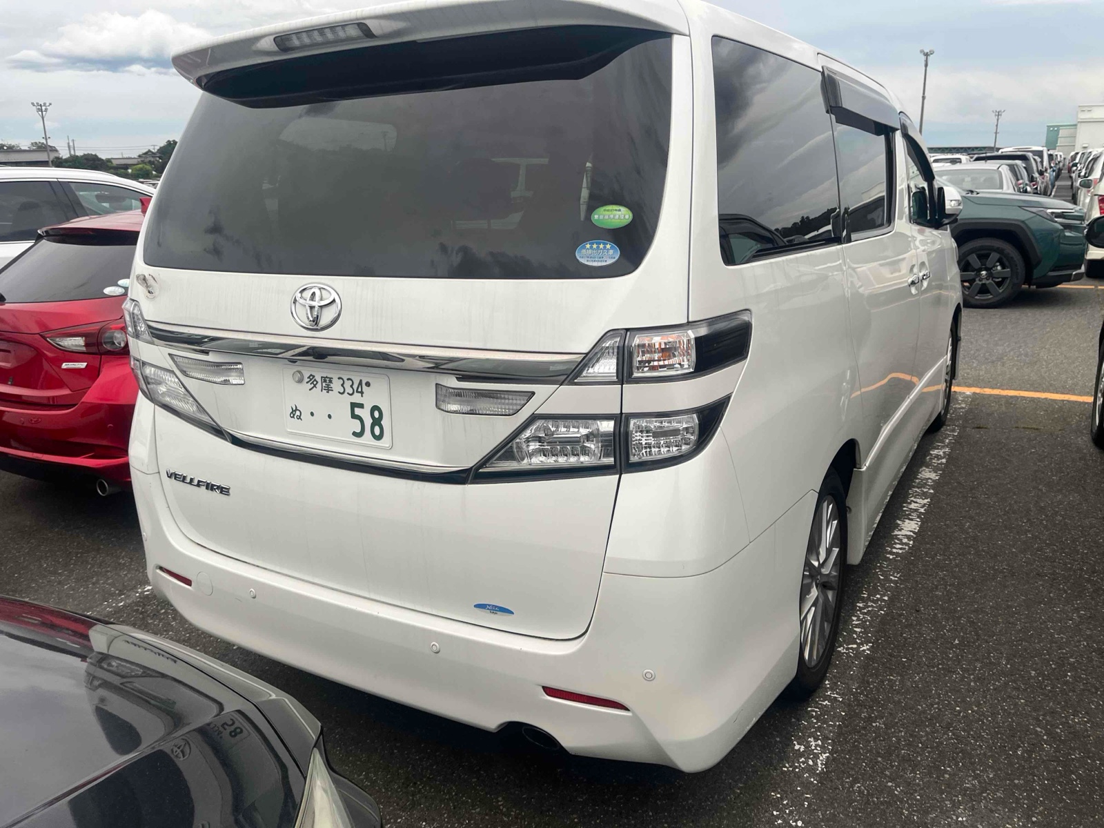2014 TOYOTA VELLFIRE 3.5 auction-graded Japanese used car for sale export to United Kingdom 