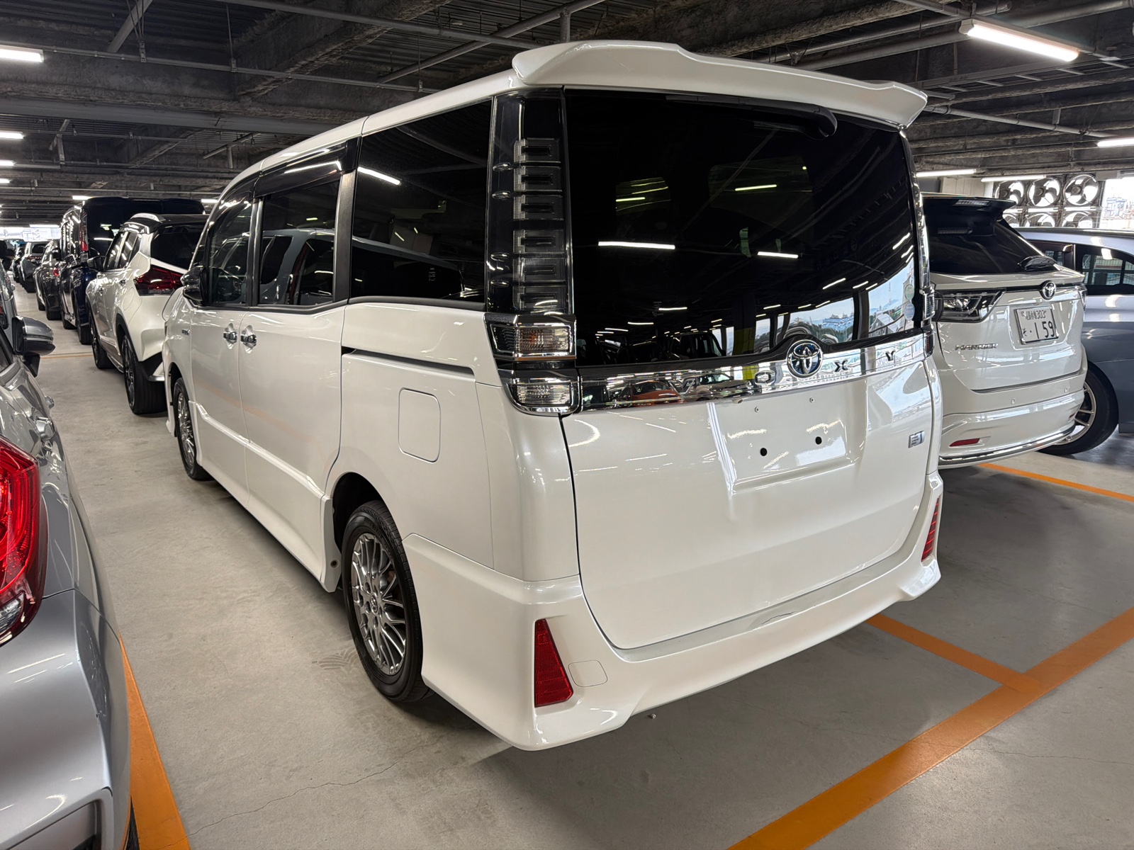 2018 TOYOTA VOXY