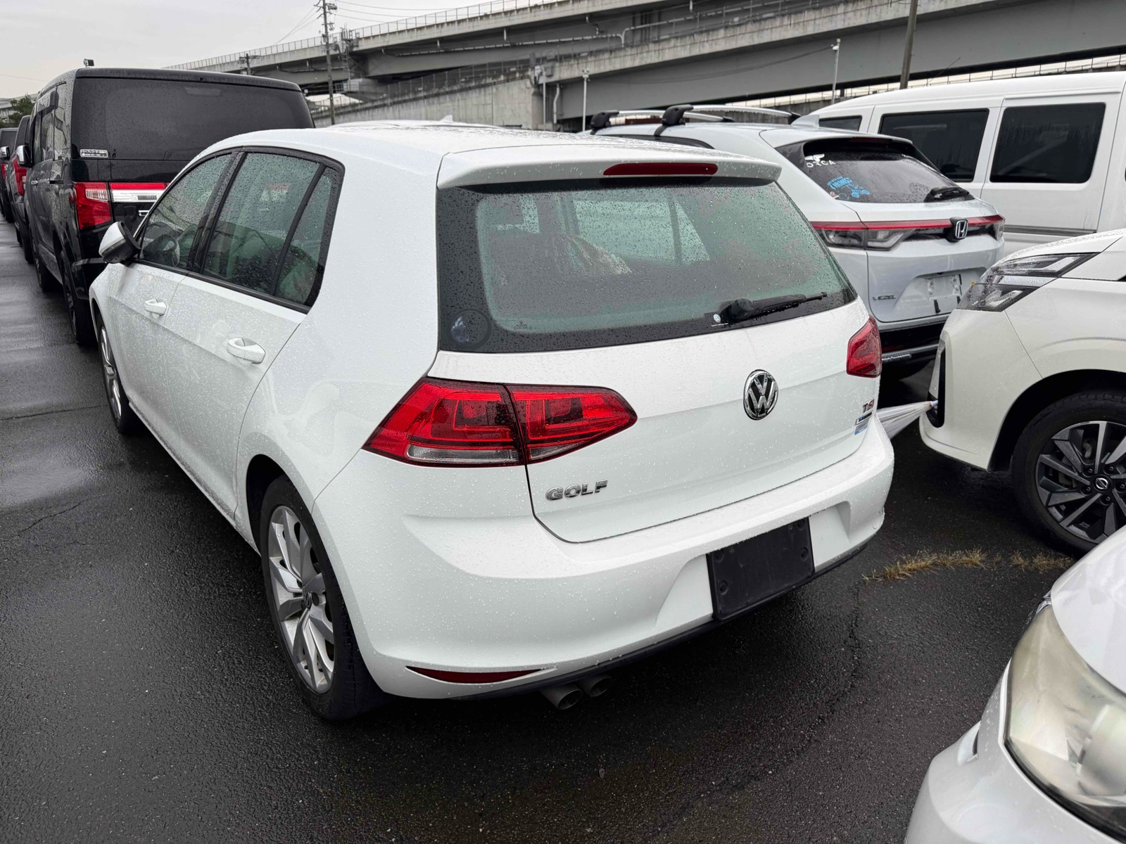 2015 VOLKSWAGEN GOLF 4 auction-graded Japanese used car for sale export to United Kingdom 