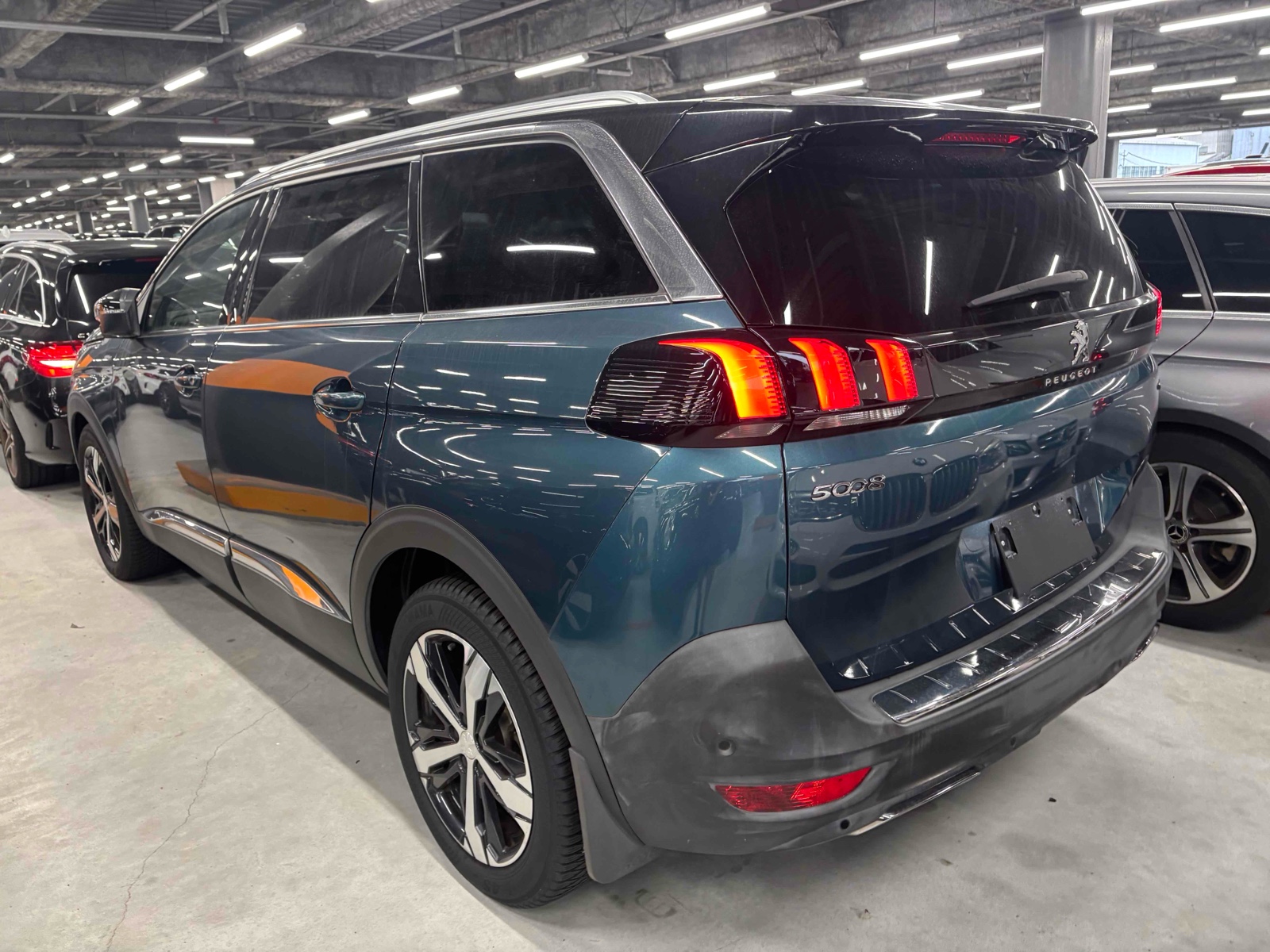 2020 PEUGEOT 5008