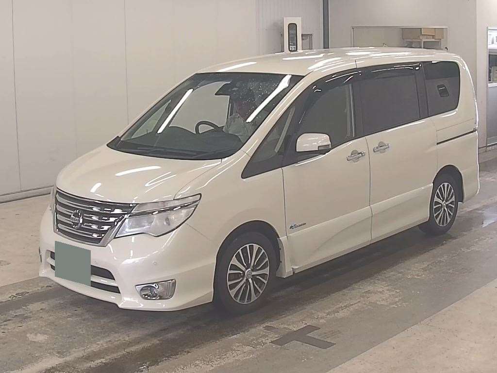 2015 NISSAN SERENA