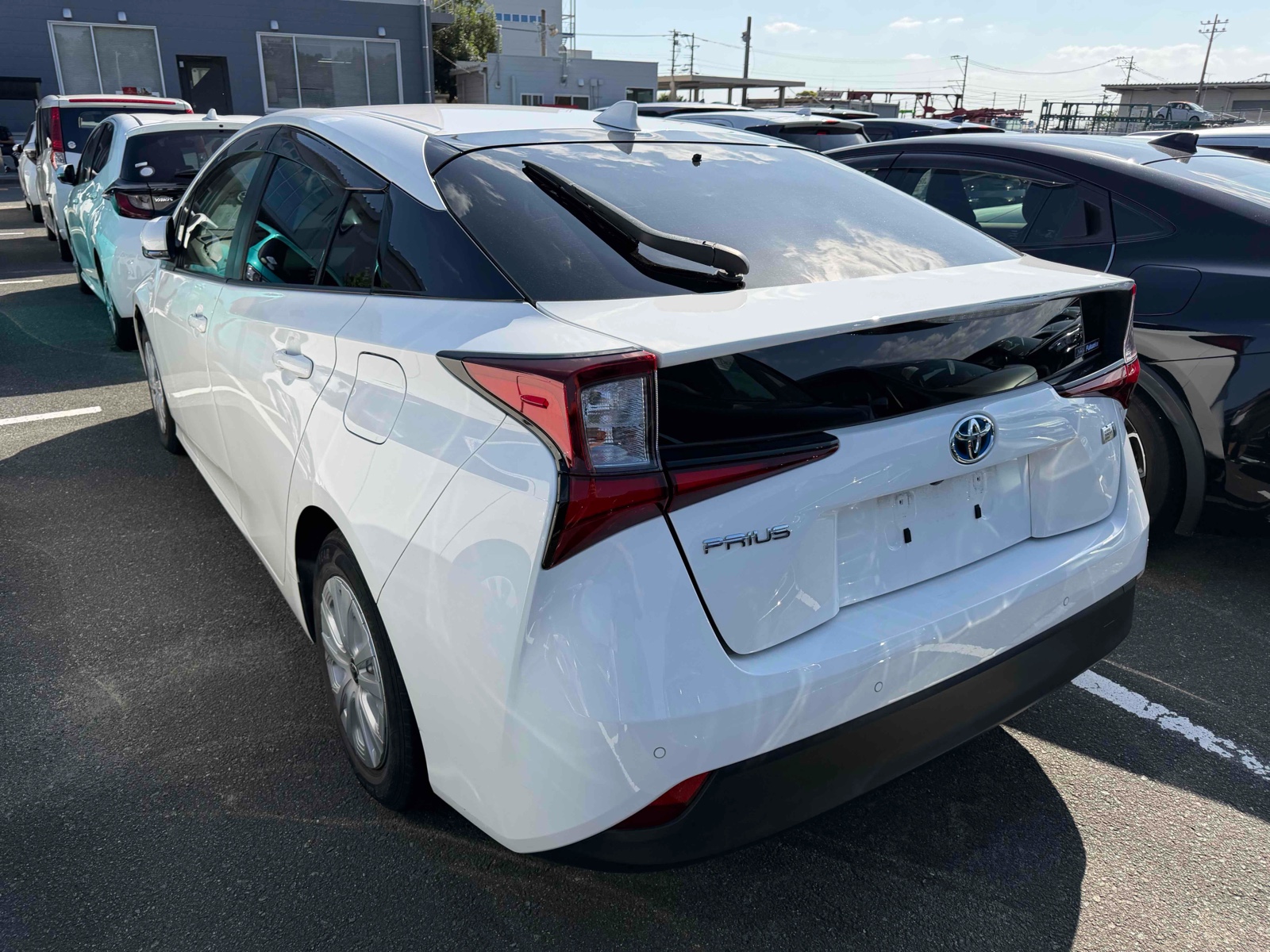 2021 TOYOTA PRIUS 3.5 auction-graded Japanese used car for sale export to United Kingdom 