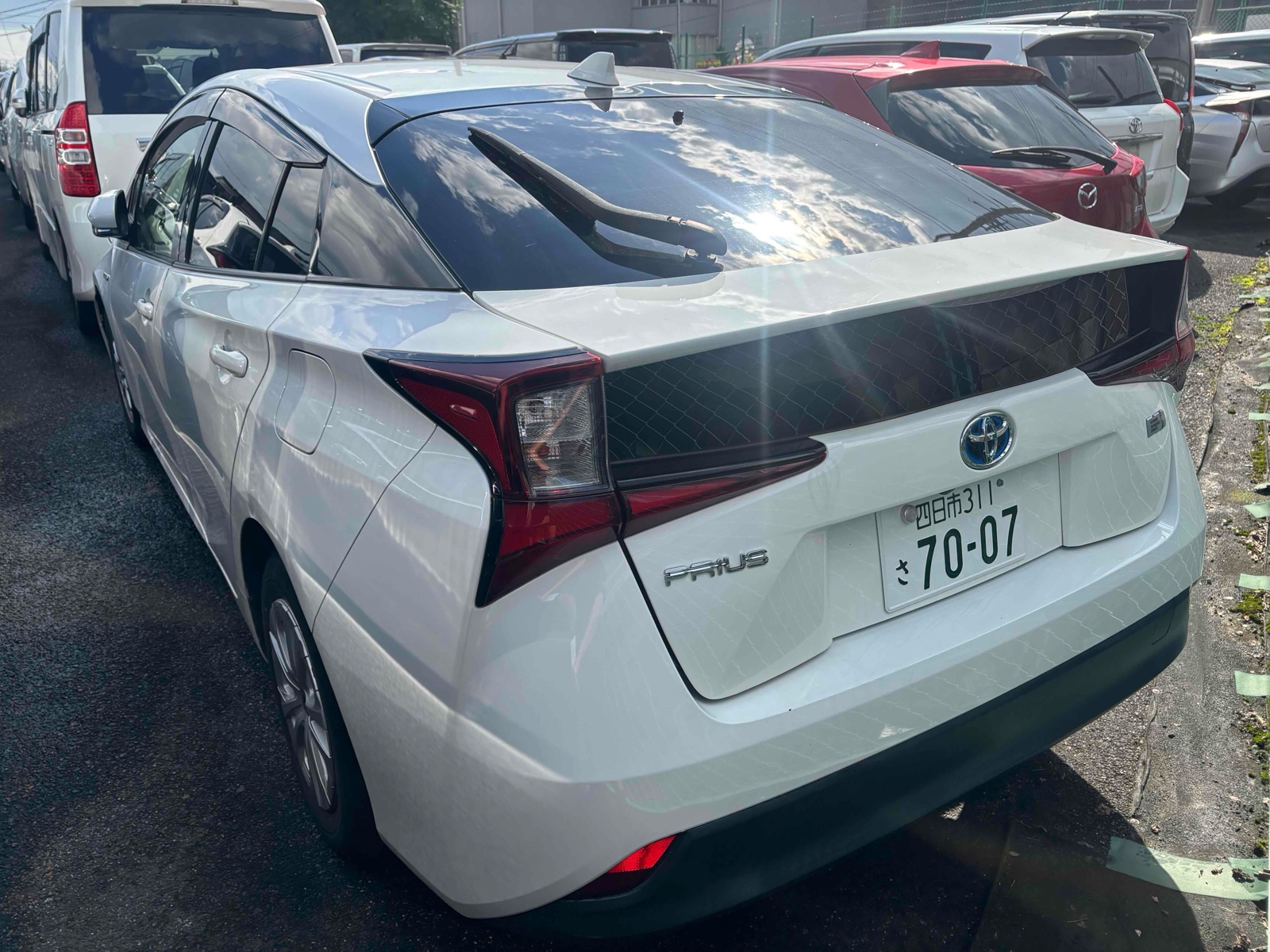 2019 TOYOTA PRIUS