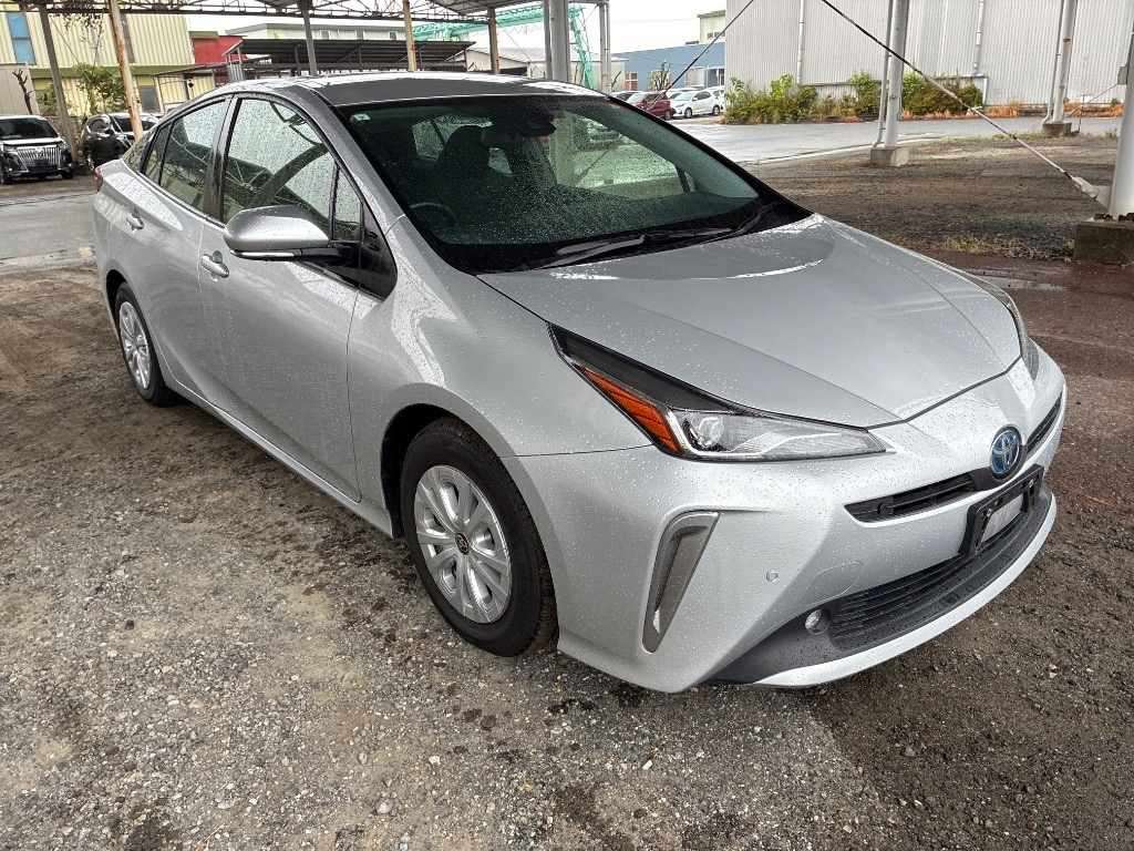 2021 TOYOTA PRIUS