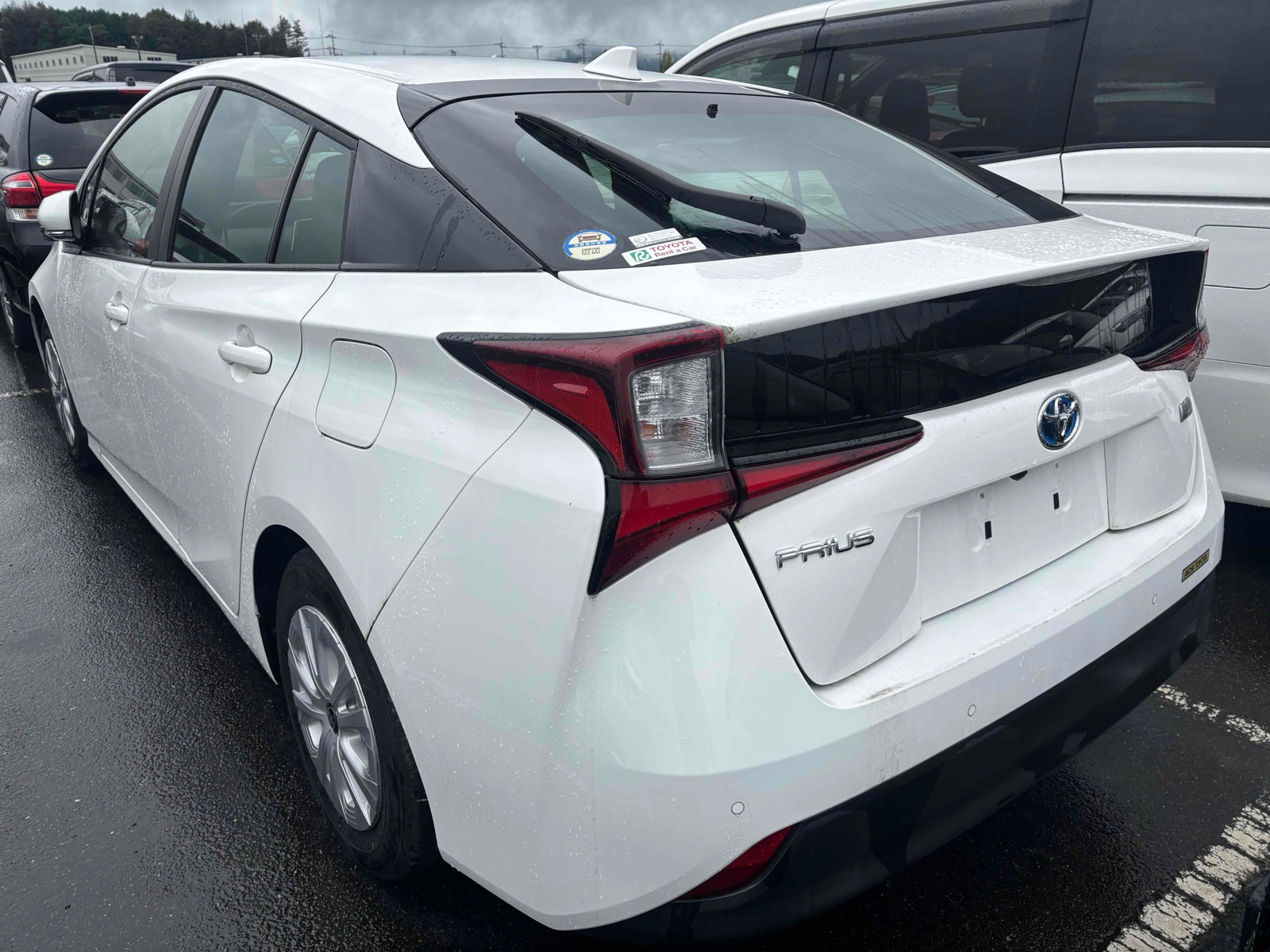 2022 TOYOTA PRIUS