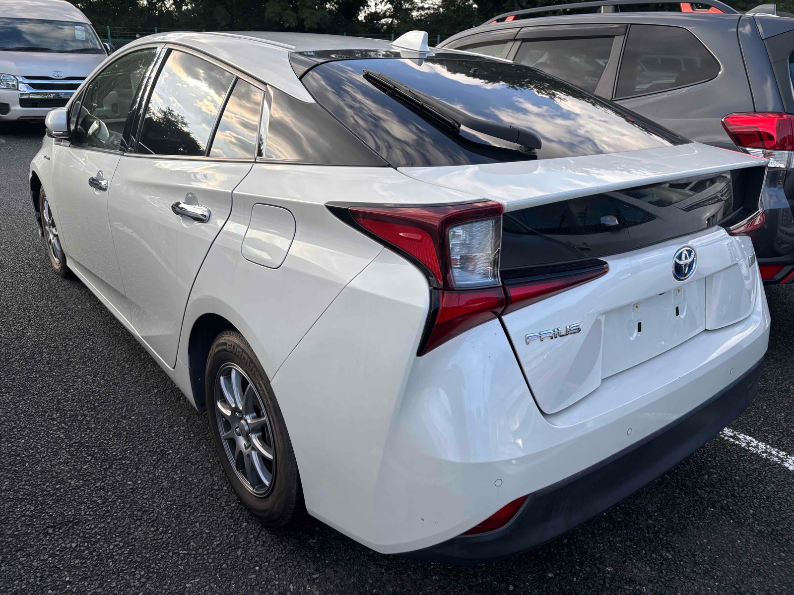 2019 TOYOTA PRIUS