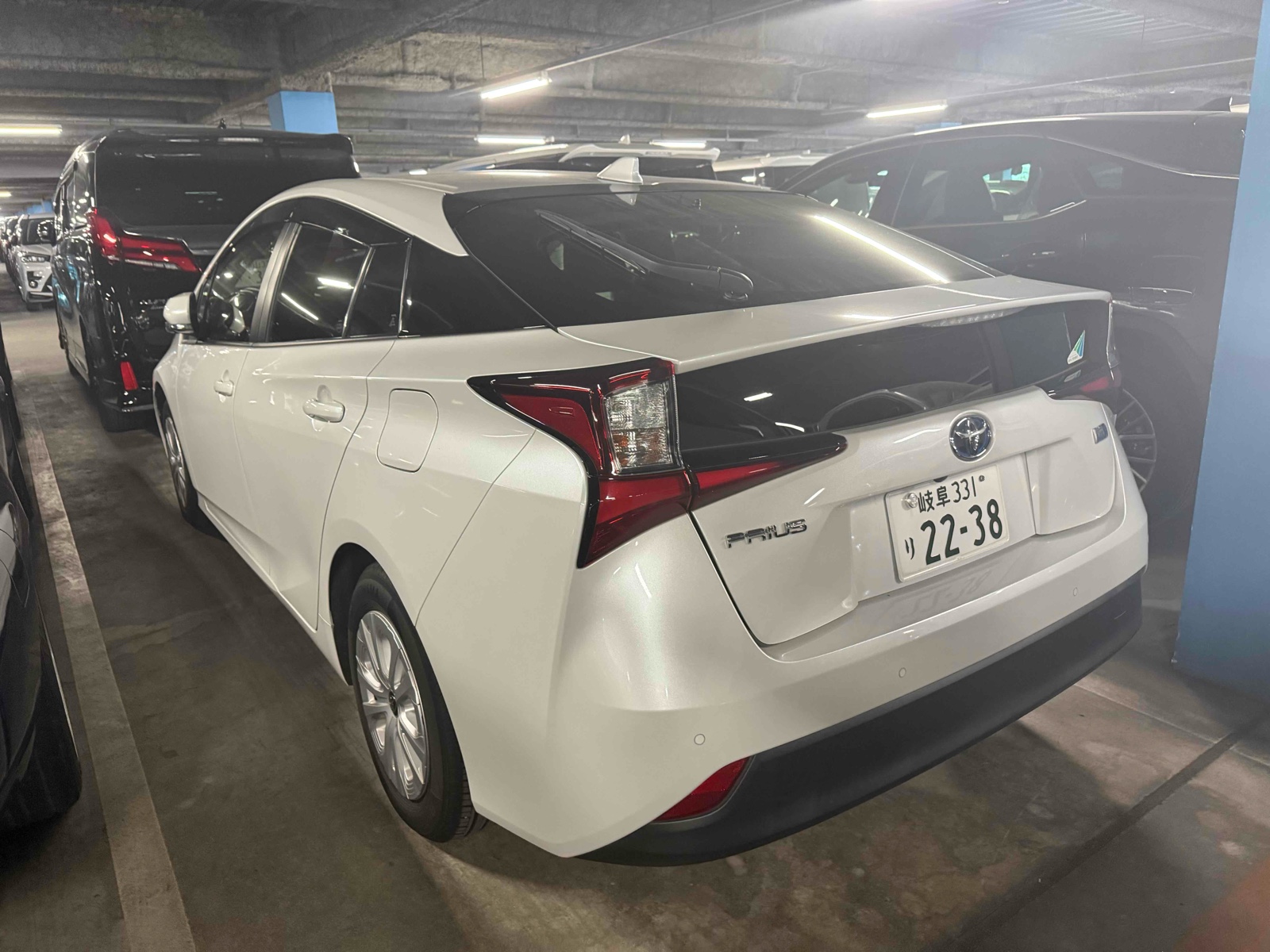 2022 TOYOTA PRIUS 4.5 auction-graded Japanese used car for sale export to United Kingdom 