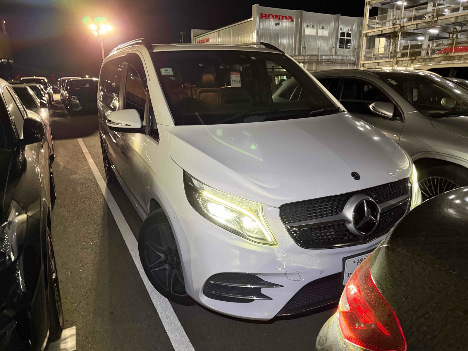 2021 MERCEDES BENZ V CLASS 4 auction-graded Japanese used car for sale export to United Kingdom 