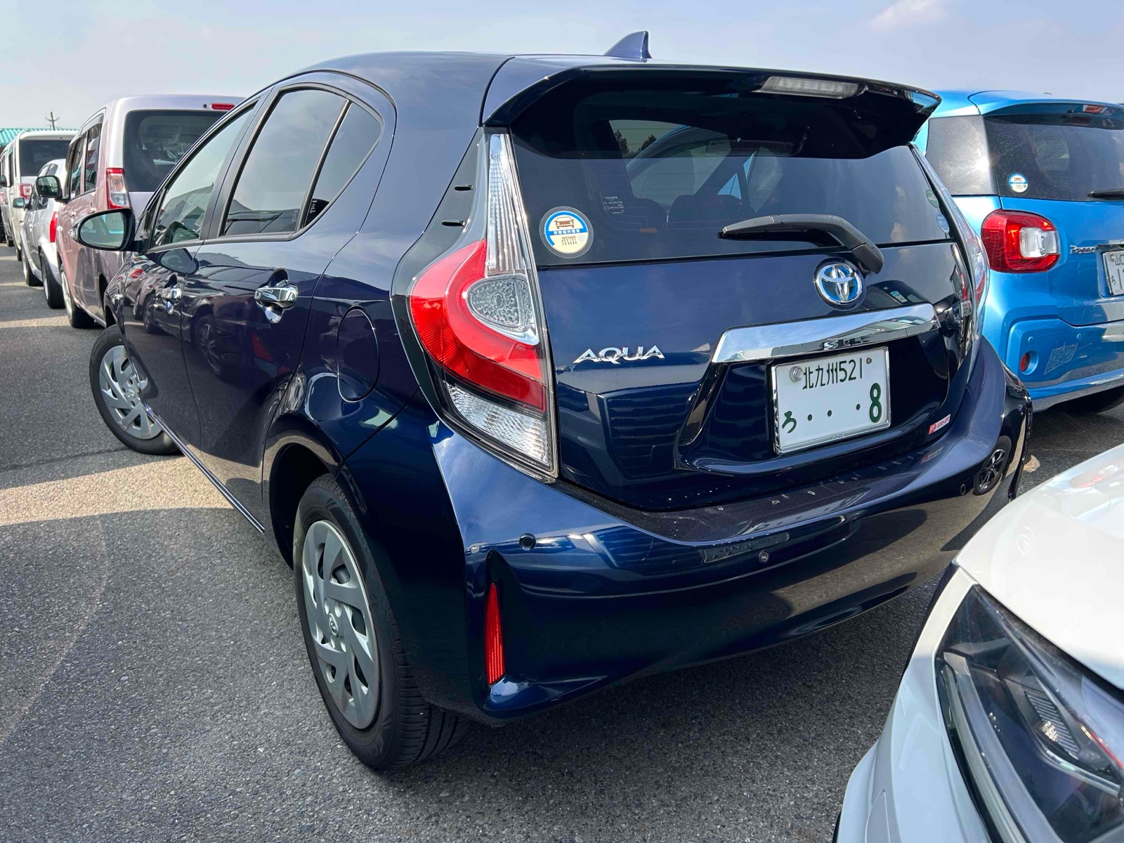 2018 TOYOTA AQUA 4 auction-graded Japanese used car for sale export to Ireland 