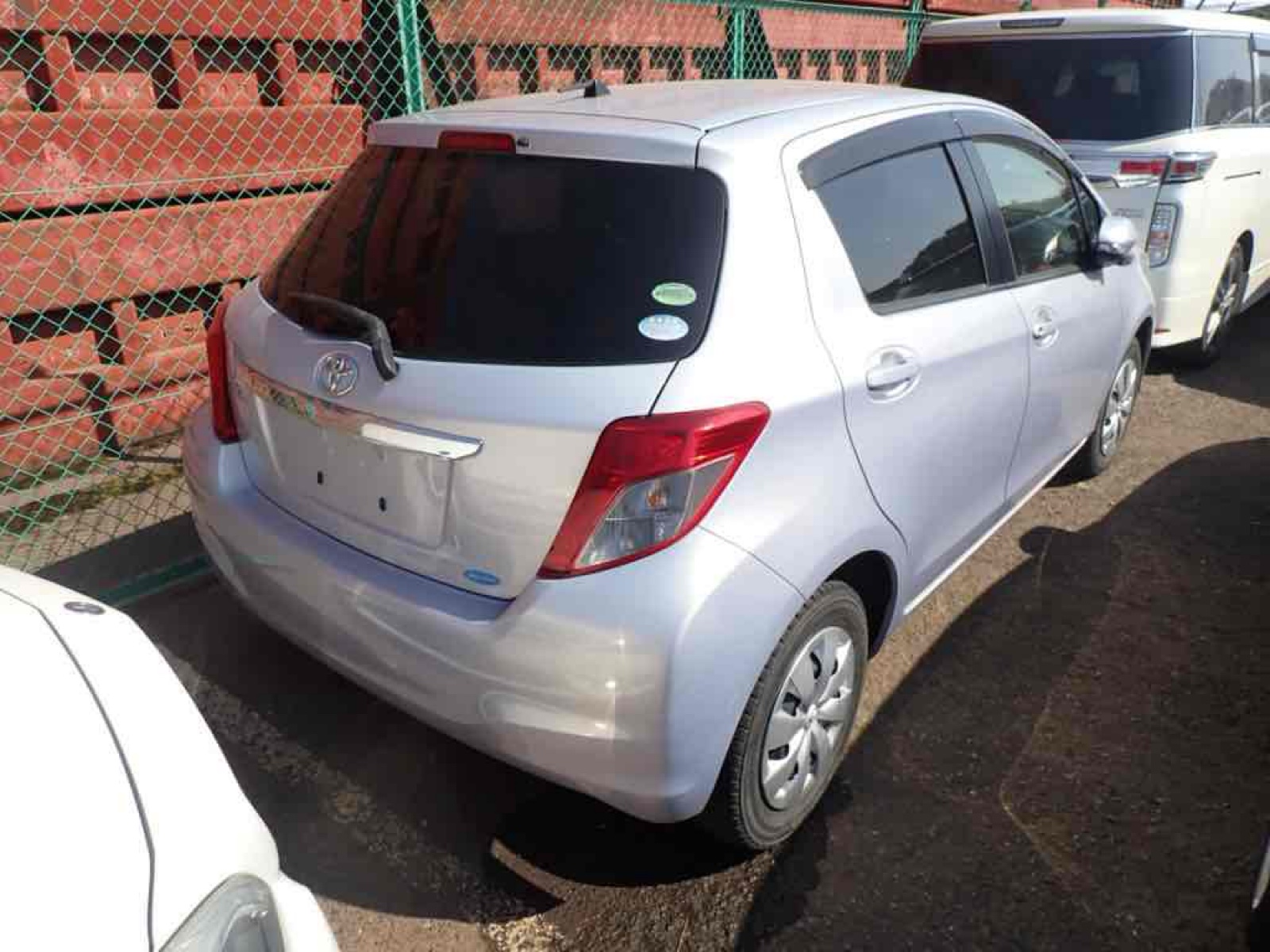 2013 TOYOTA VITZ 3.5 auction-graded Japanese used car for sale export to United Kingdom 
