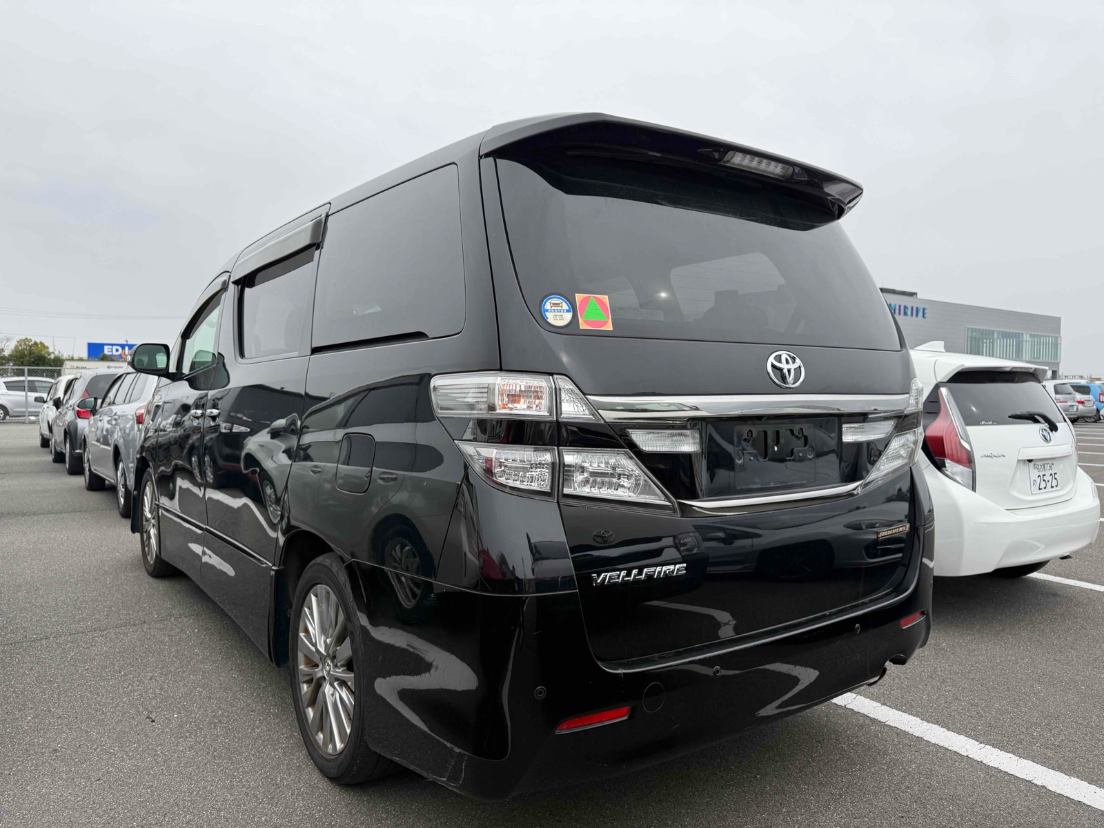 2014 TOYOTA VELLFIRE R auction-graded Japanese used car for sale export to United Kingdom 