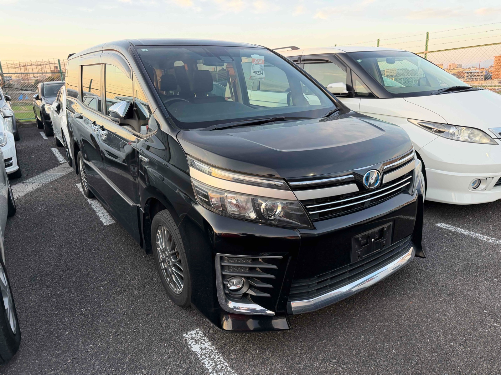 2017 TOYOTA VOXY 3.5 auction-graded Japanese used car for sale export to United Kingdom 