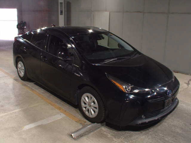 2019 TOYOTA PRIUS 4 auction-graded Japanese used car for sale export to United Kingdom 