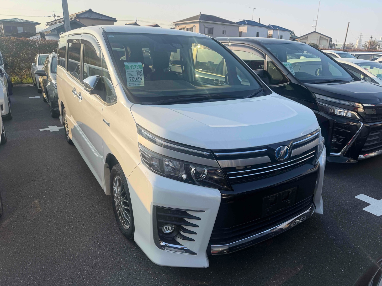 2017 TOYOTA VOXY 3.5 auction-graded Japanese used car for sale export to United Kingdom 