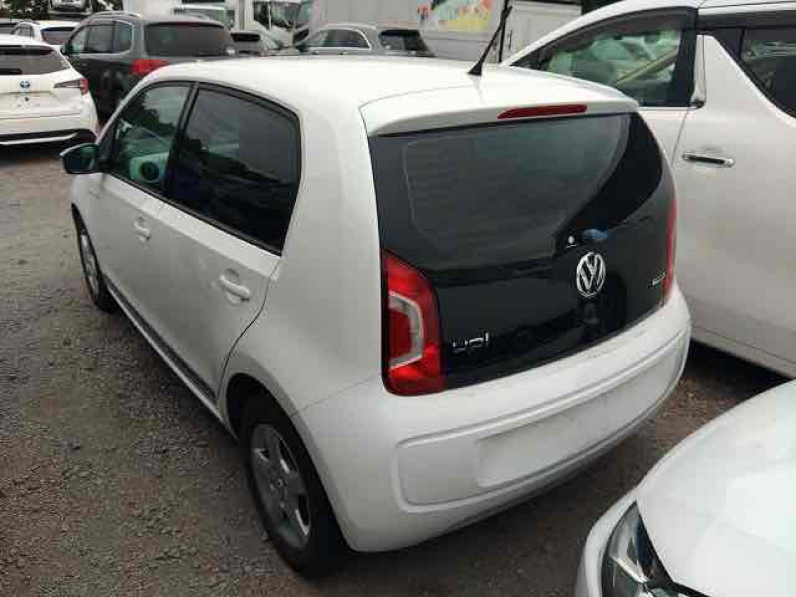 2016 VOLKSWAGEN UP 4 auction-graded Japanese used car for sale export to Ireland 