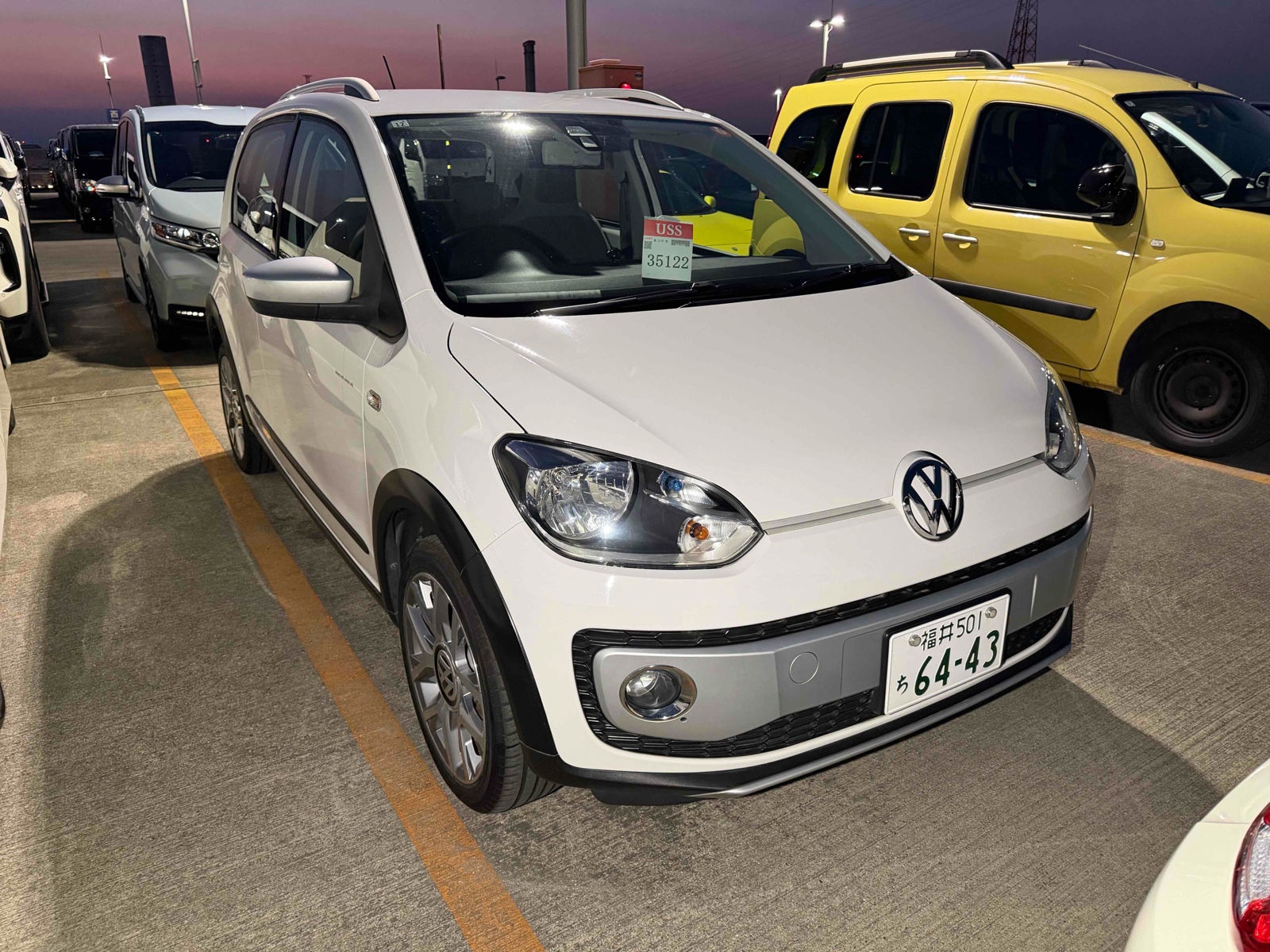 2015 VOLKSWAGEN UP 4.5 auction-graded Japanese used car for sale export to Ireland 