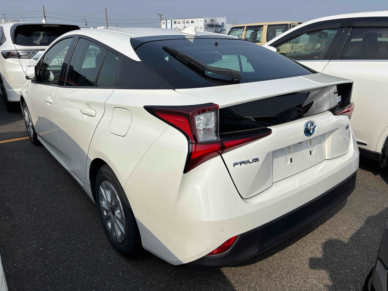 2020 TOYOTA PRIUS 4 auction-graded Japanese used car for sale export to United Kingdom 