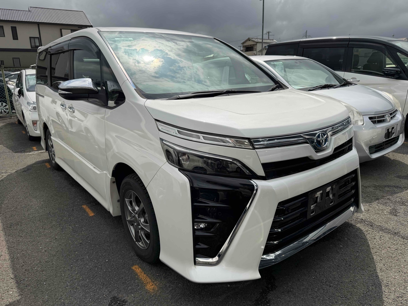 2021 TOYOTA VOXY RA auction-graded Japanese used car for sale export to United Kingdom 