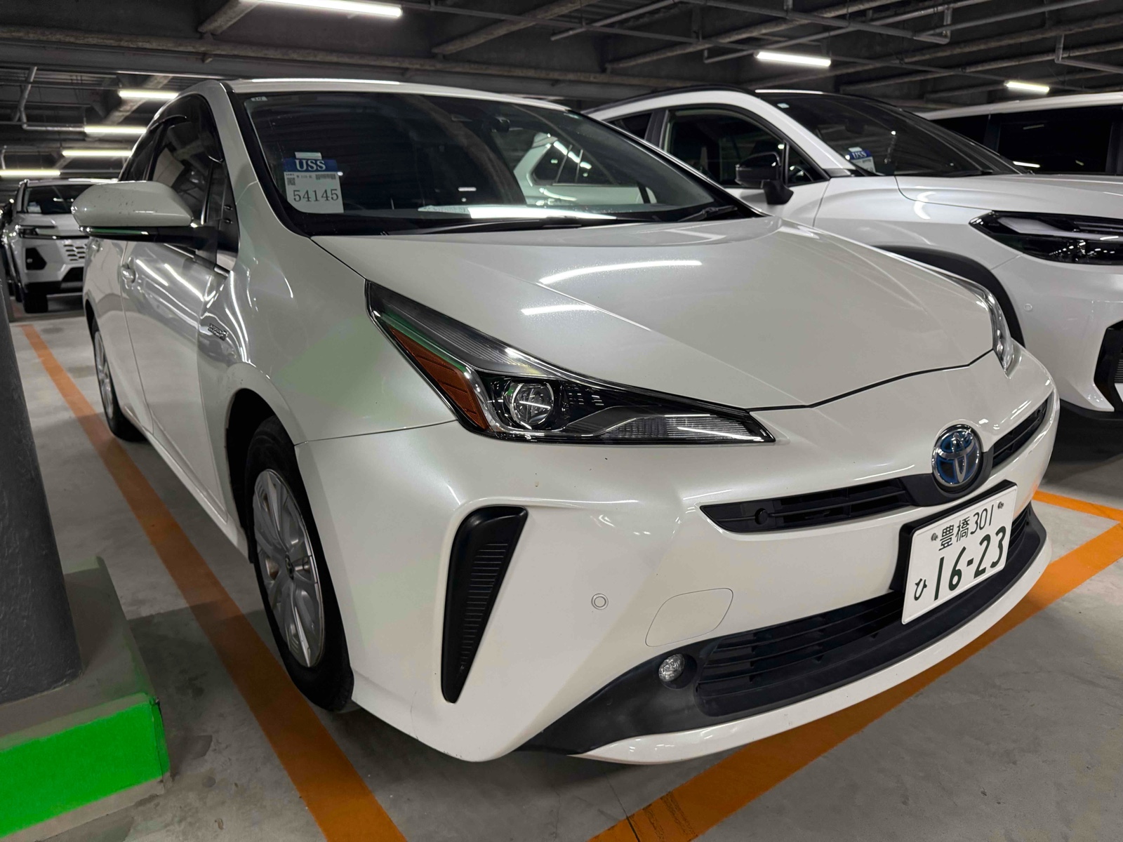 2019 TOYOTA PRIUS 3.5 auction-graded Japanese used car for sale export to United Kingdom 