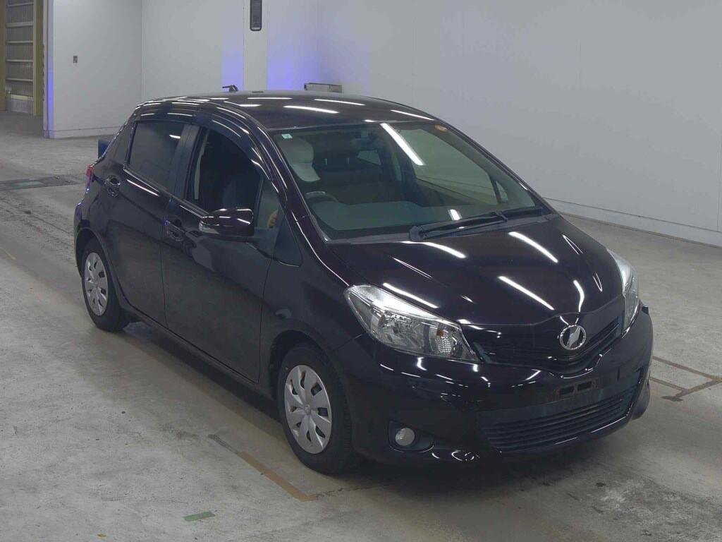 2013 TOYOTA VITZ 4 auction-graded Japanese used car for sale export to United Kingdom 