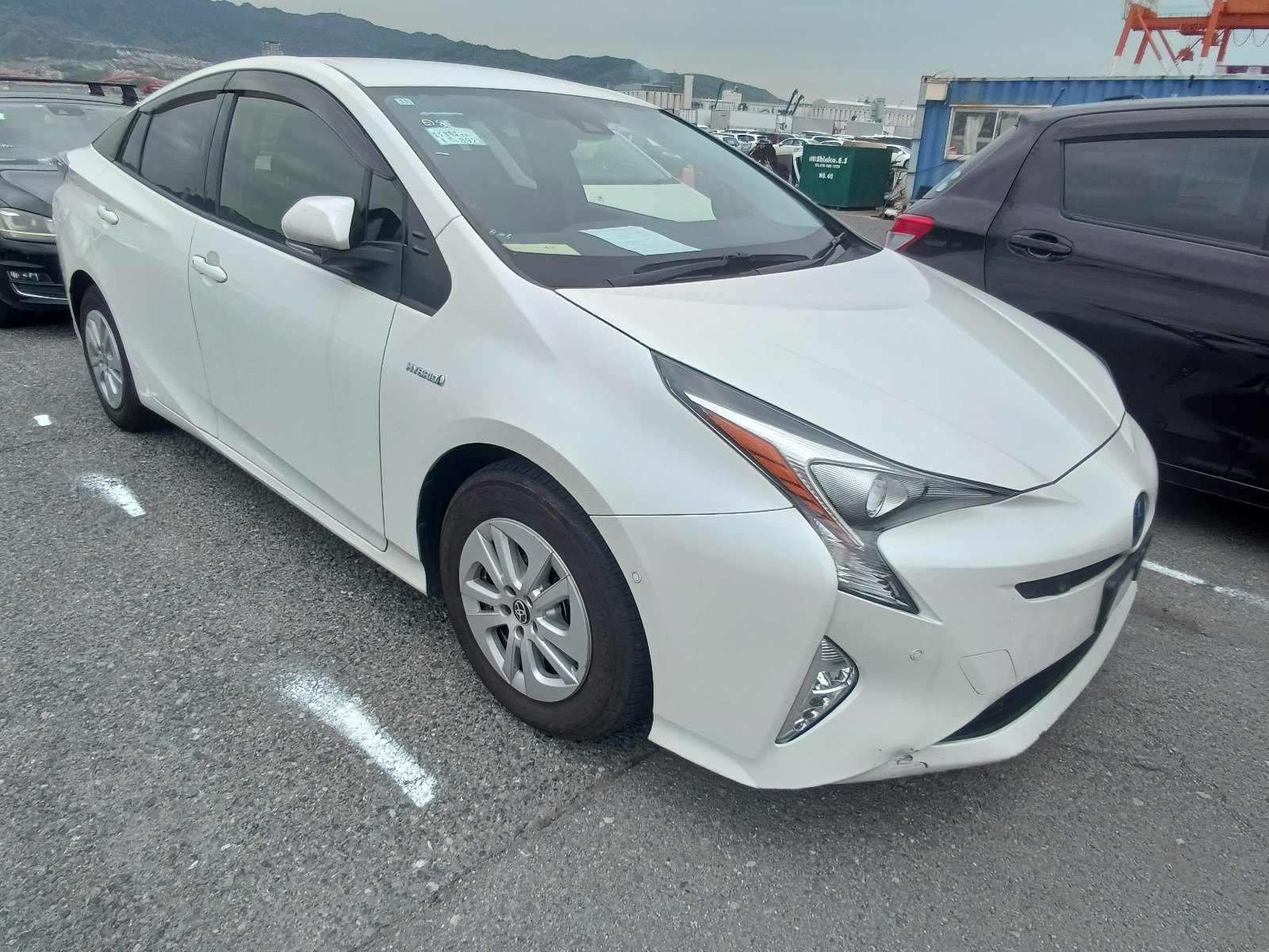 2018 TOYOTA PRIUS 4 auction-graded Japanese used car for sale export to United Kingdom 