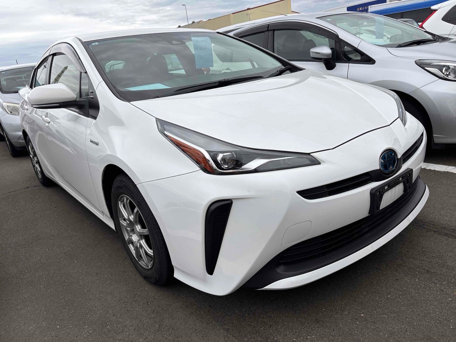 2019 TOYOTA PRIUS 3.5 auction-graded Japanese used car for sale export to United Kingdom 
