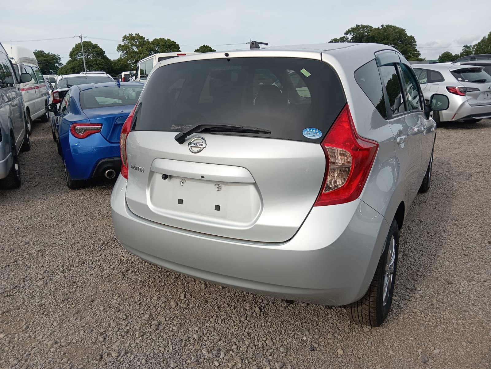 2014 NISSAN NOTE 4 auction-graded Japanese used car for sale export to United Kingdom 
