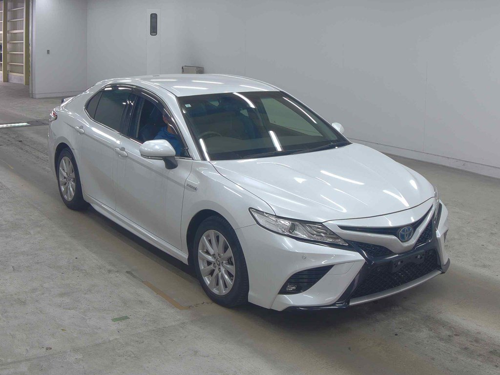 2019 TOYOTA CAMRY 4 auction-graded Japanese used car for sale export to Ireland 