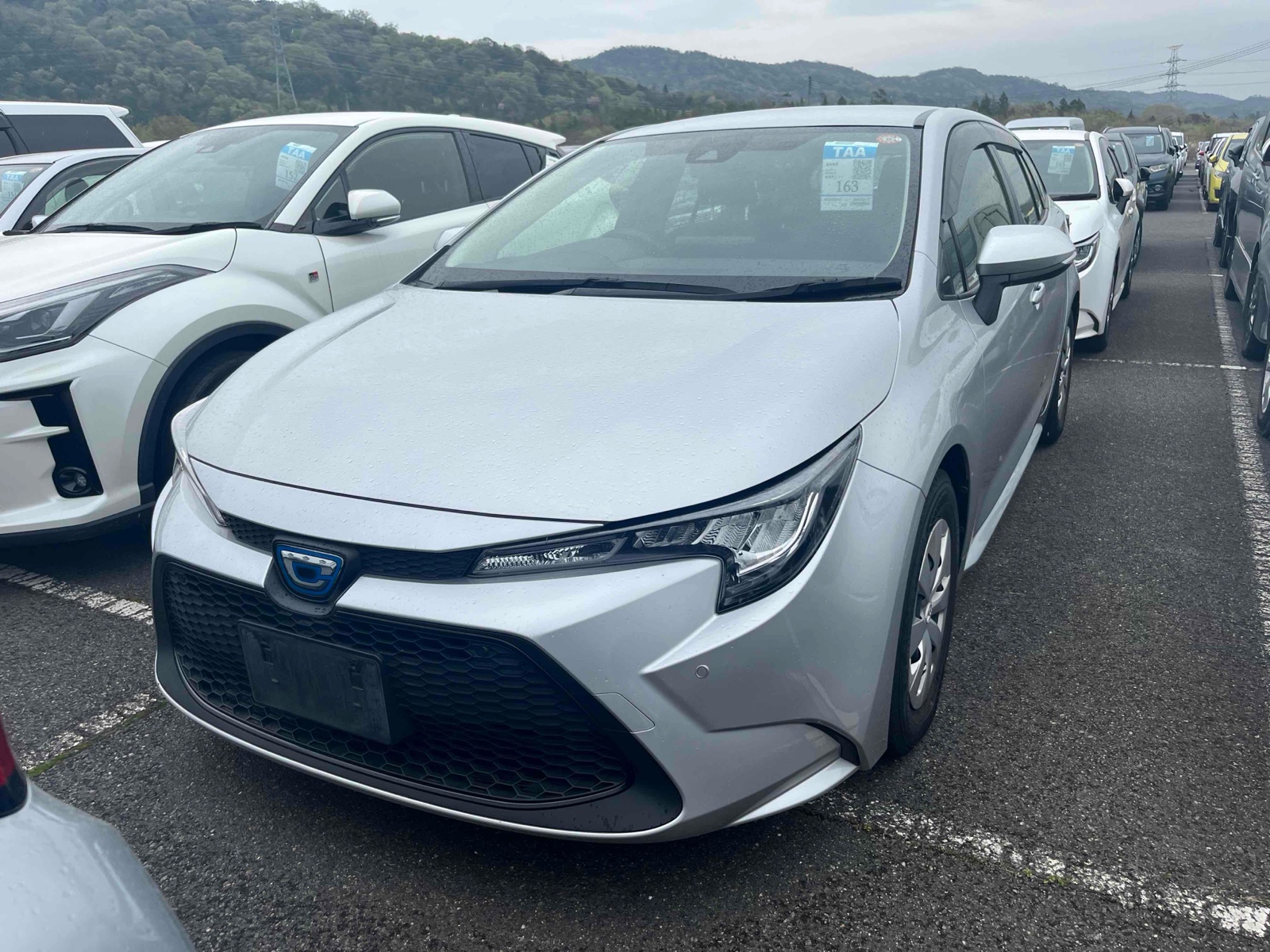 2022 TOYOTA COROLLA TOURING 4 auction-graded Japanese used car for sale export to United Kingdom 