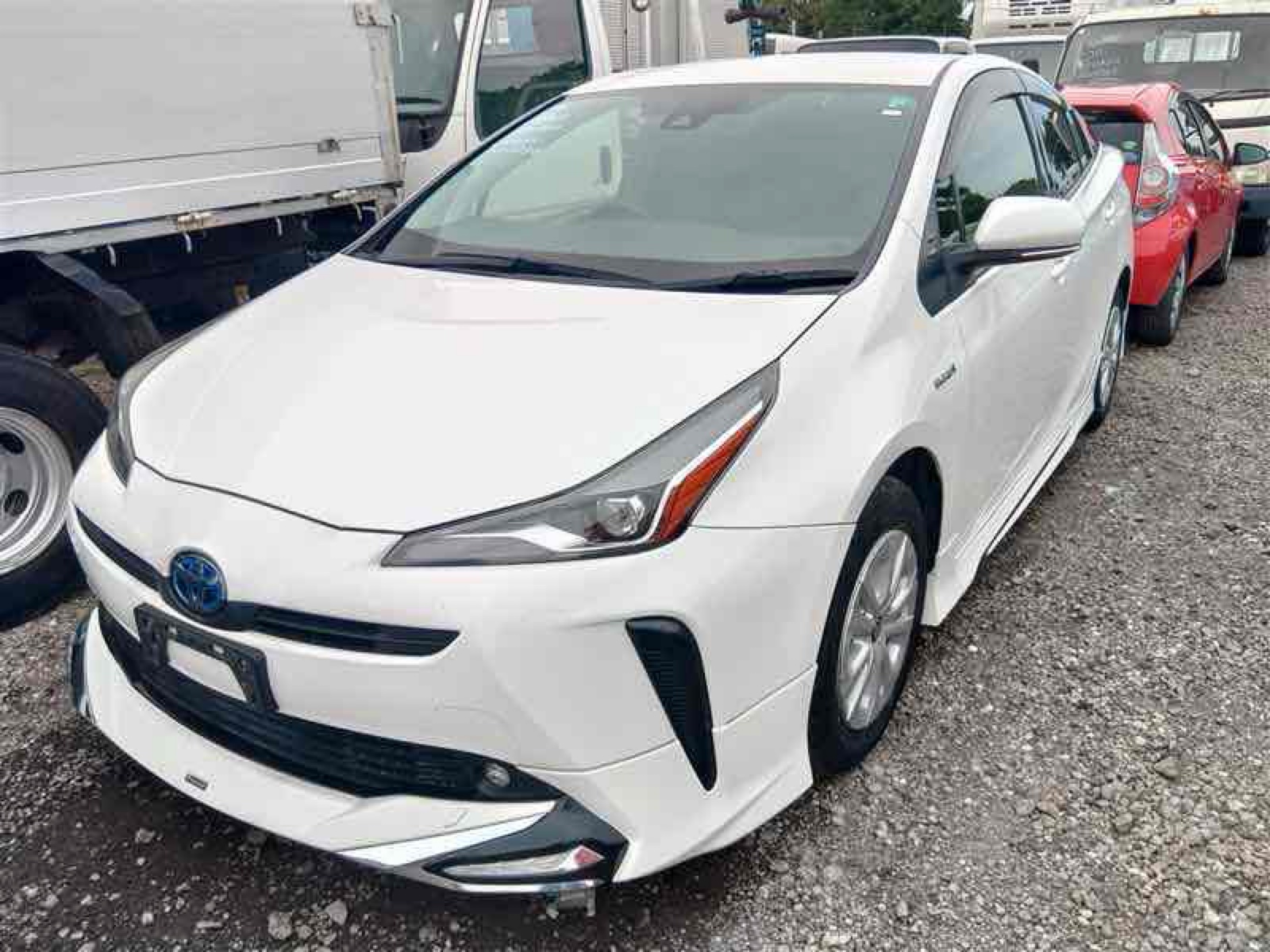2019 TOYOTA PRIUS 4 auction-graded Japanese used car for sale export to United Kingdom 