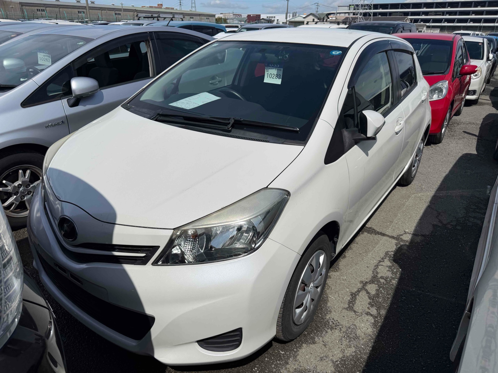 2014 TOYOTA VITZ 4 auction-graded Japanese used car for sale export to United Kingdom 