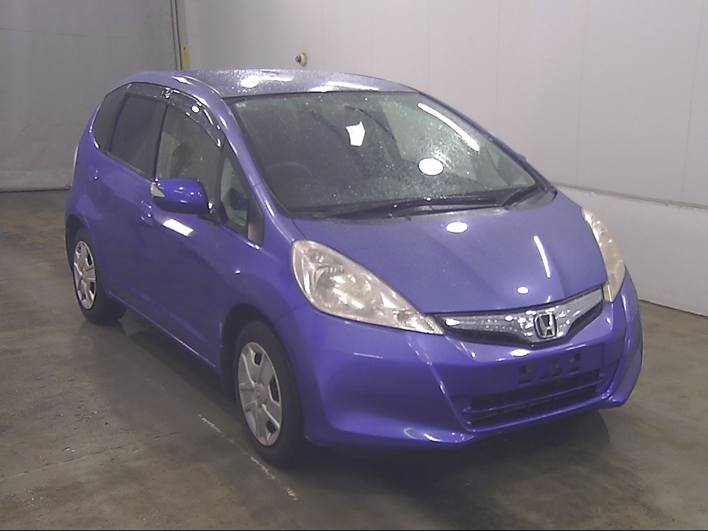 2012 HONDA FIT 4 auction-graded Japanese used car for sale export to United Kingdom 