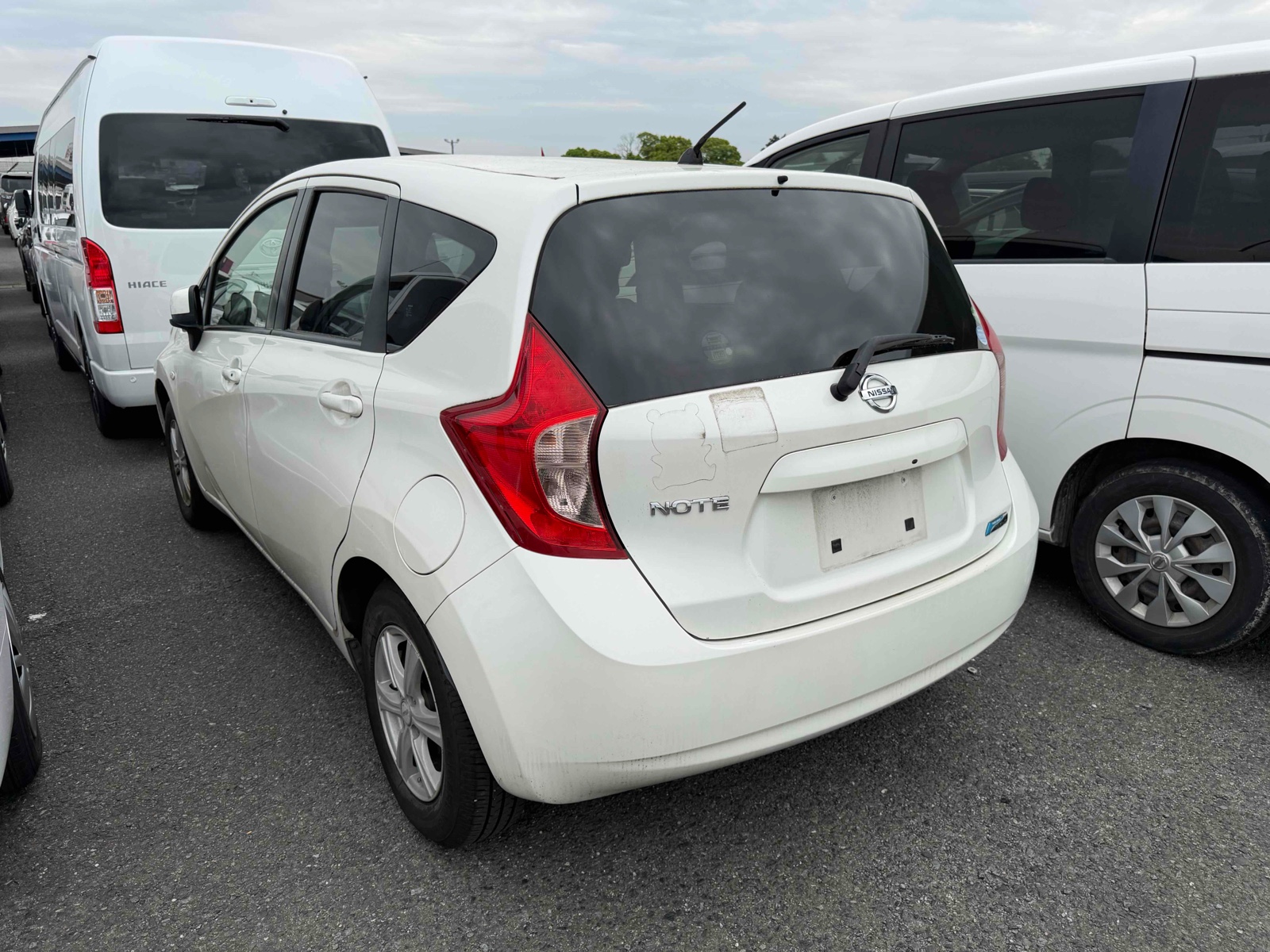 2014 NISSAN NOTE 4 auction-graded Japanese used car for sale export to United Kingdom 