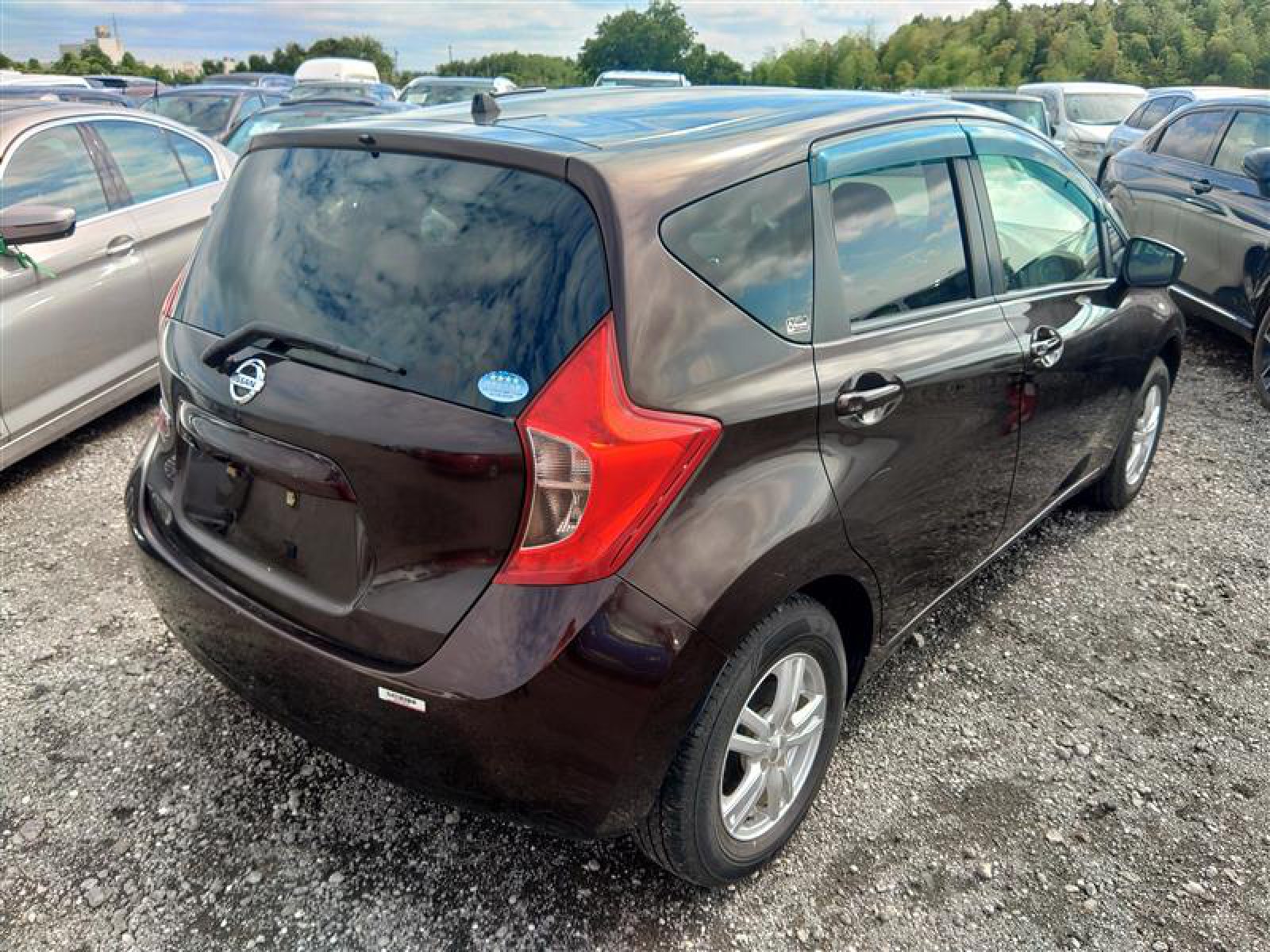 2015 NISSAN NOTE 4 auction-graded Japanese used car for sale export to United Kingdom 