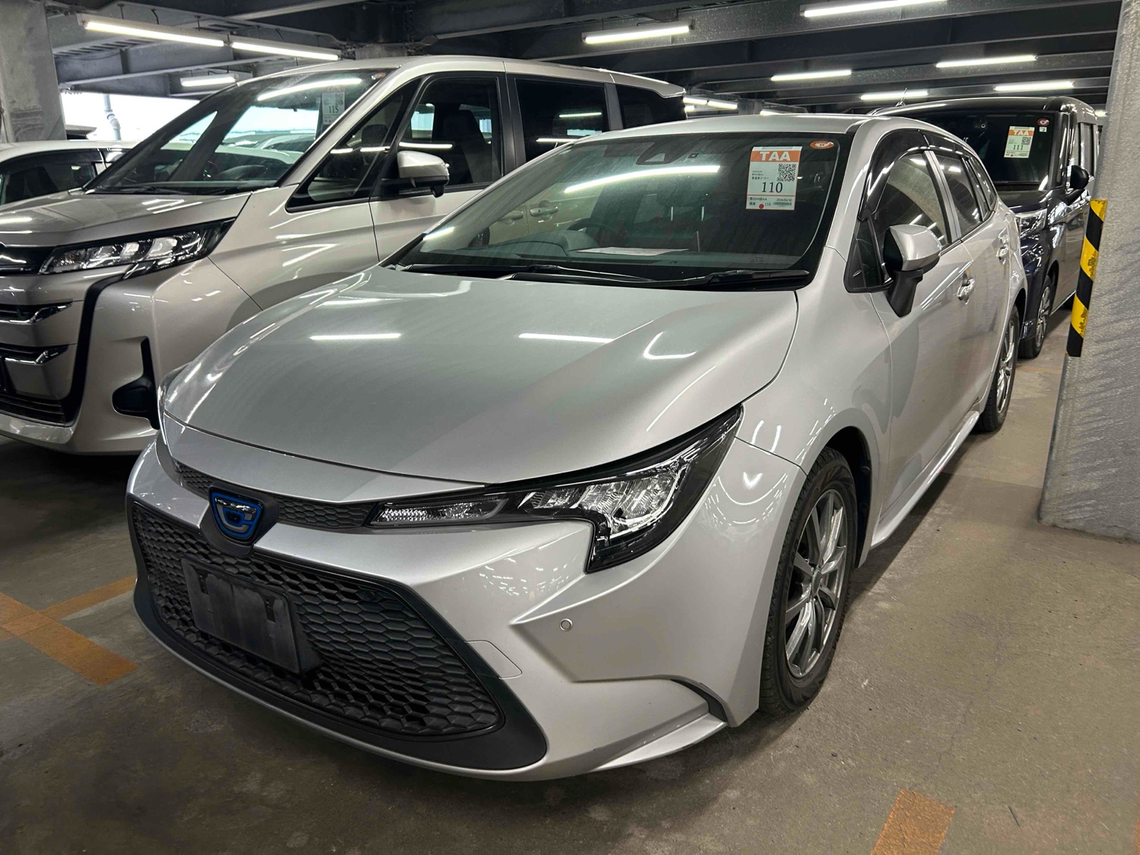 2021 TOYOTA COROLLA TOURING 4 auction-graded Japanese used car for sale export to United Kingdom 