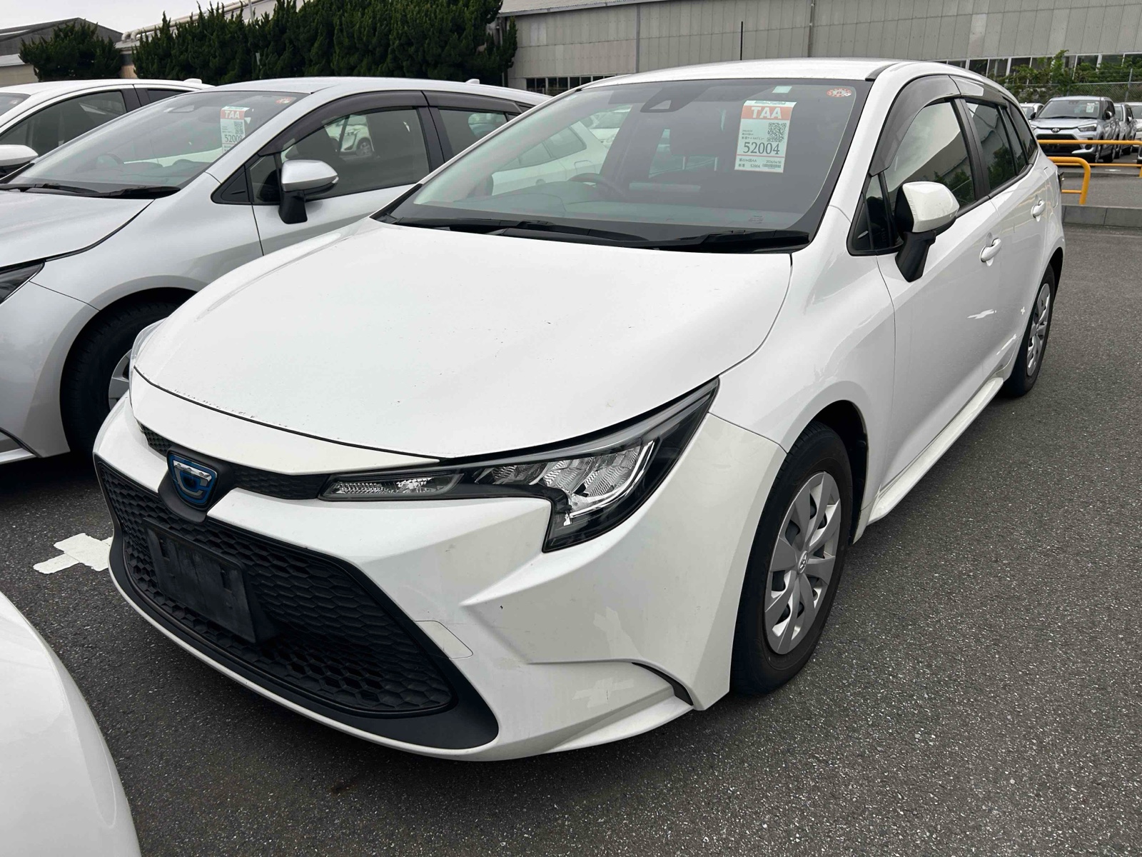 2022 TOYOTA COROLLA TOURING 4 auction-graded Japanese used car for sale export to United Kingdom 